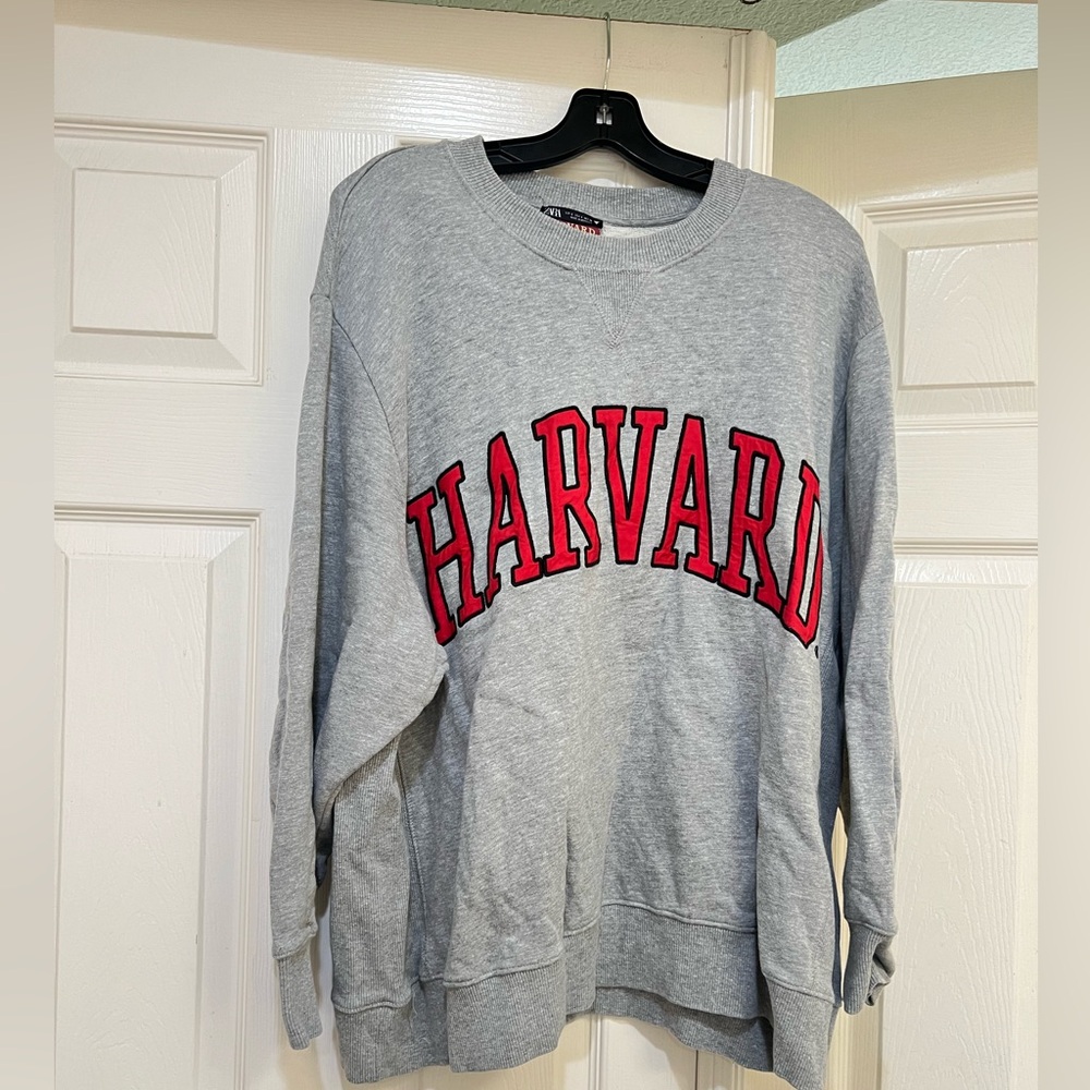 ZARA Harvard Crimson Gray Crewneck Sweatshirt Pullover Size Large Unisex